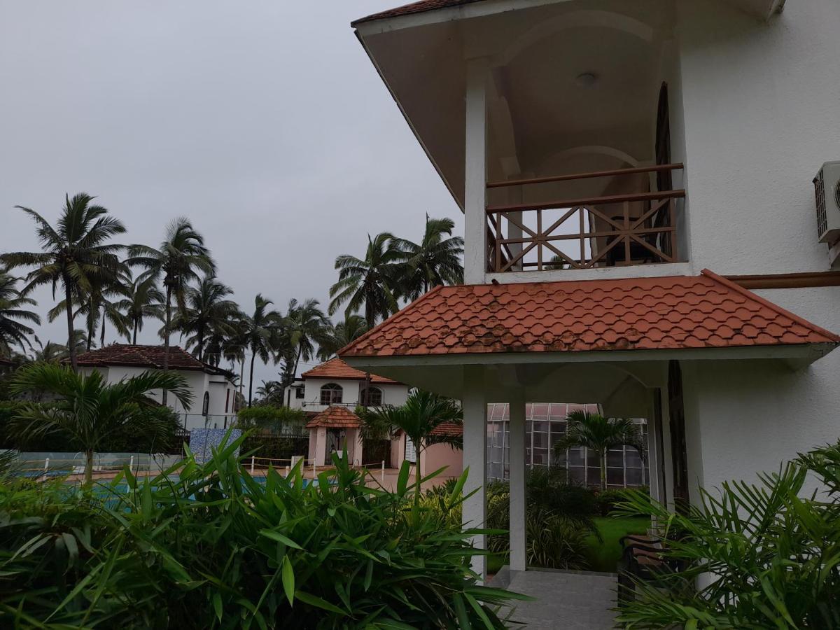 Nanu Beach Resort & Spa Betalbatim Bagian luar foto