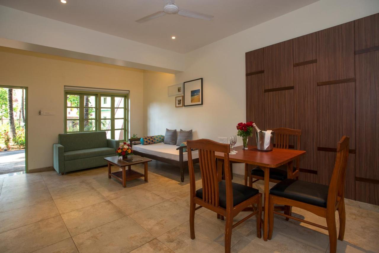 Nanu Beach Resort & Spa Betalbatim Bagian luar foto