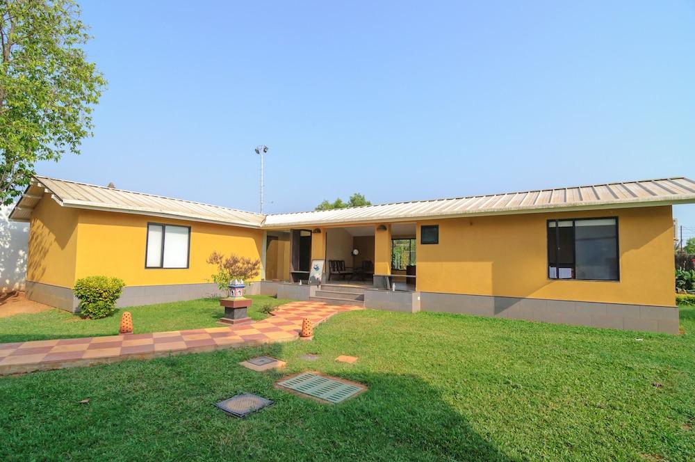 Nanu Beach Resort & Spa Betalbatim Bagian luar foto