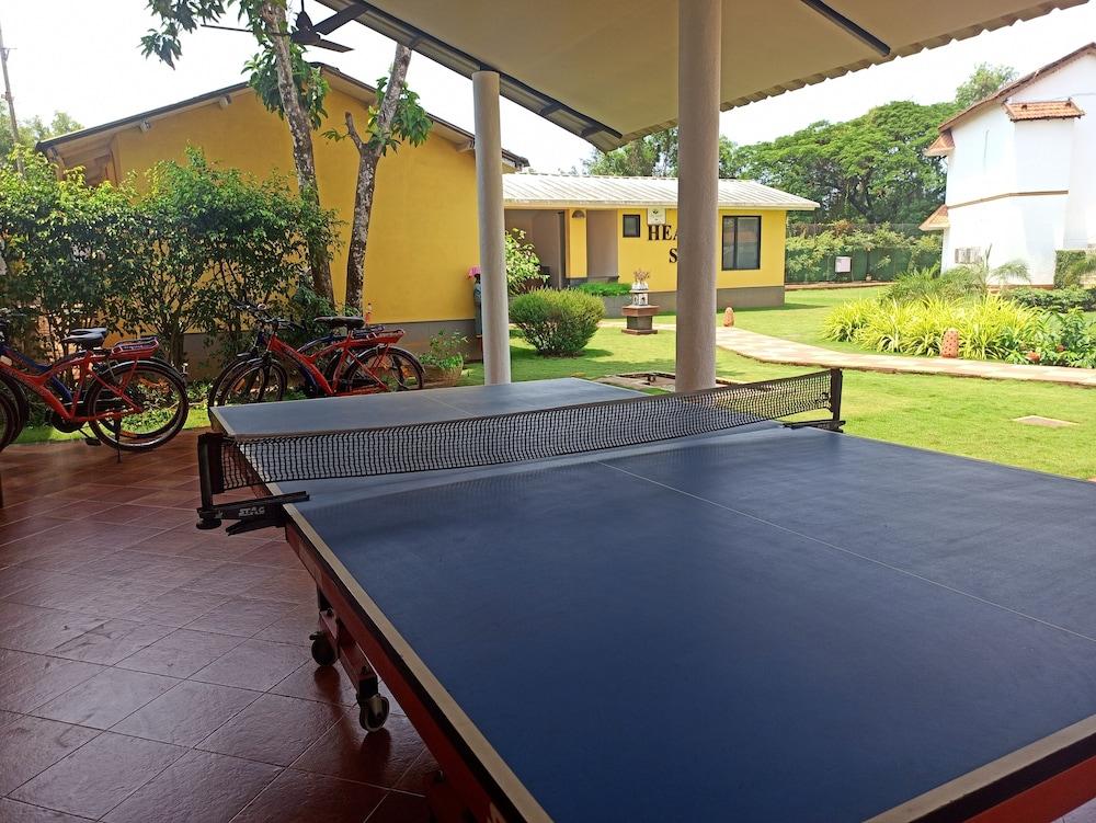 Nanu Beach Resort & Spa Betalbatim Bagian luar foto